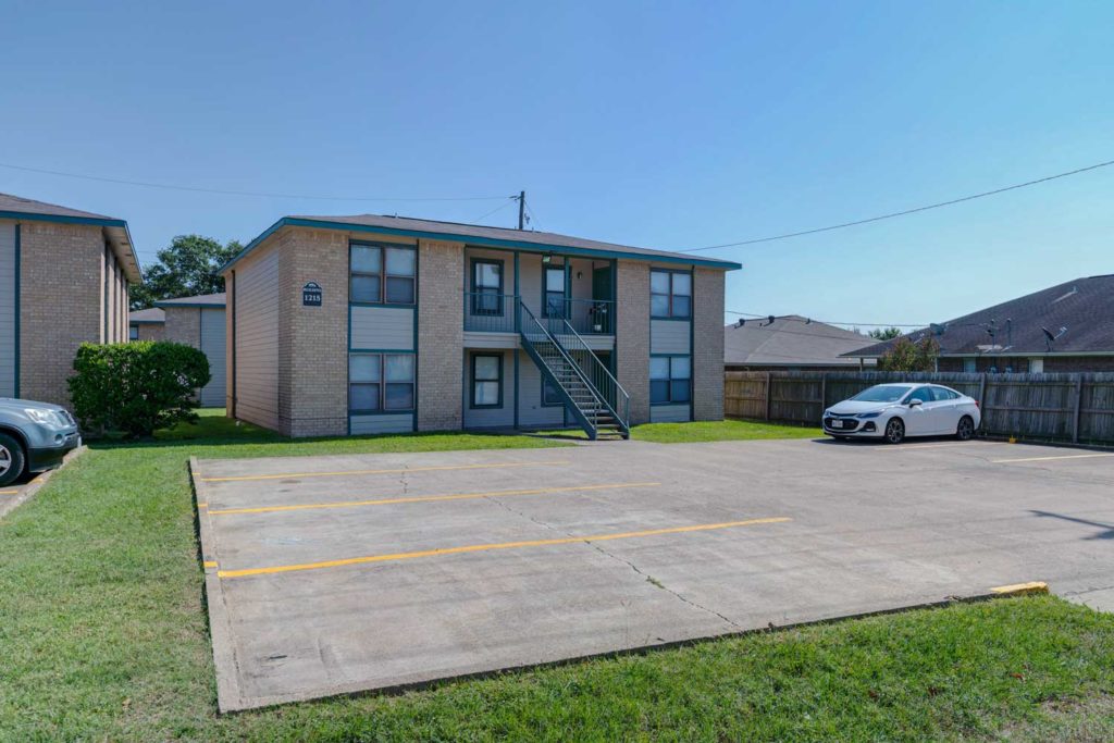 Oak Forest Apartments; Two Bedroom Student Apartments College Station, TX near Texas A&M University